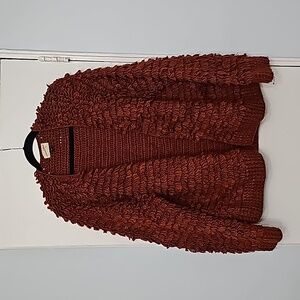 Universal thread loopy rust orange cardigan size L